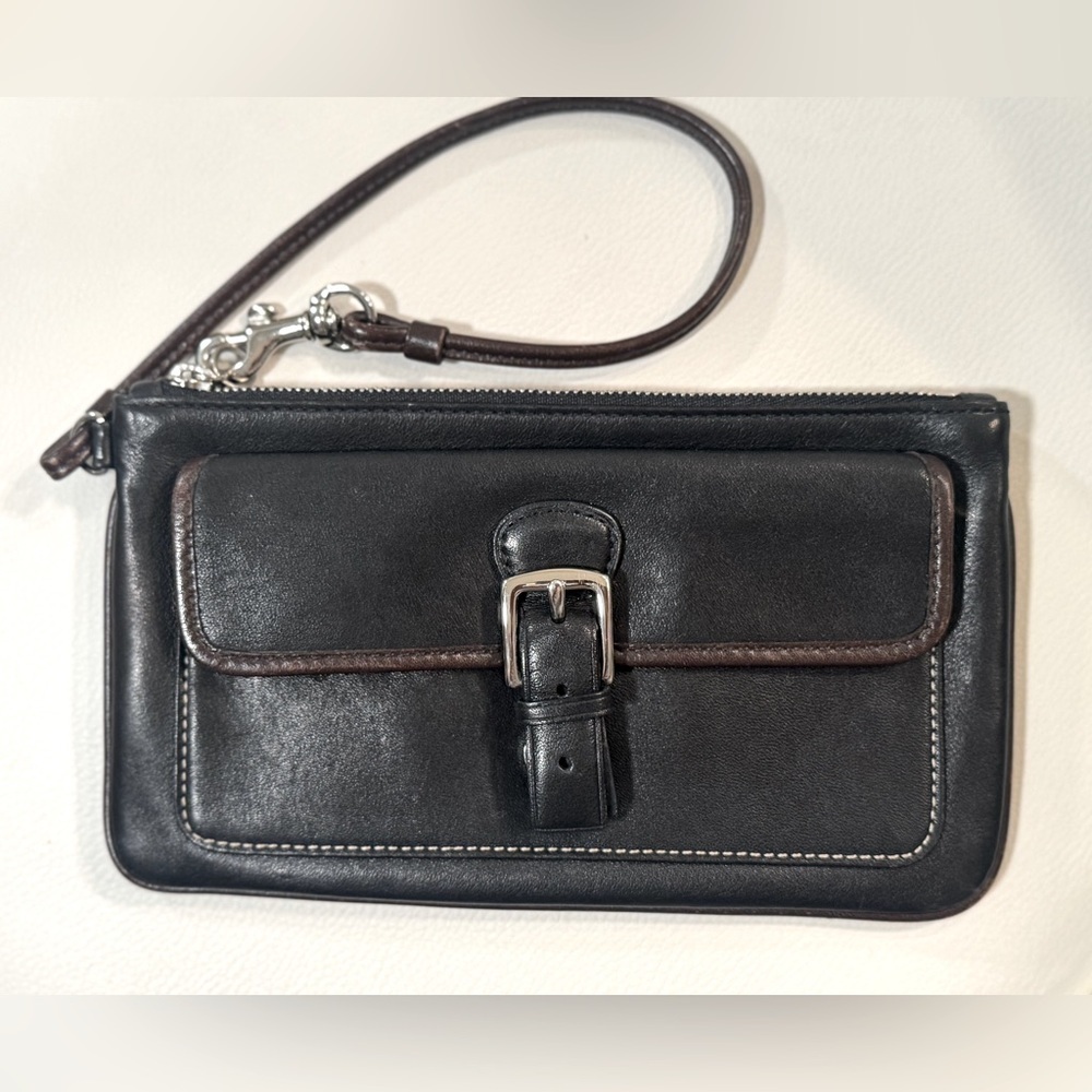 COACH Vintage Black Leather Wristlet